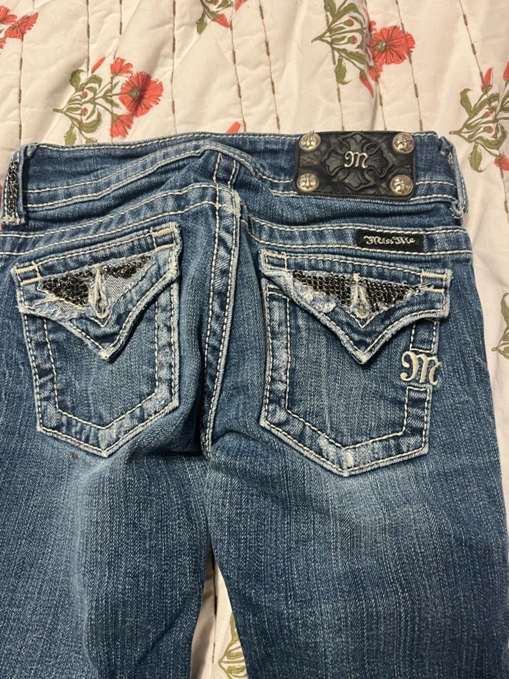 Miss Me Blue Denim boot cut Jeans with Embellished Back Pockets kids 8